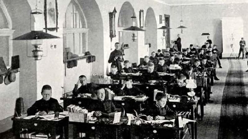 ТЕМЫ СОЧИНЕНИЙ ГИМНАЗИСТОВ ДО РЕВОЛЮЦИИ