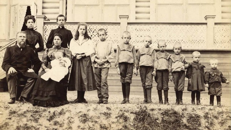 Почему наши предки всегда ставили семью на первое место?