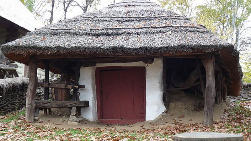 Как построить полузаглубленный погреб