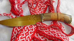 Нож - в пути товарищ