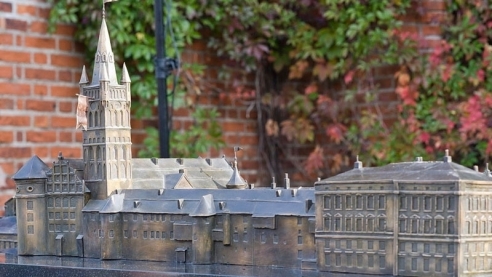 Развалины средневекового замка в Калининграде накроют саркофагом