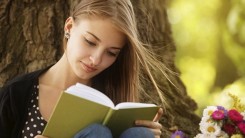 Книжный шкаф