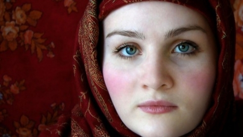 Техники точечного массажа для омоложения лица