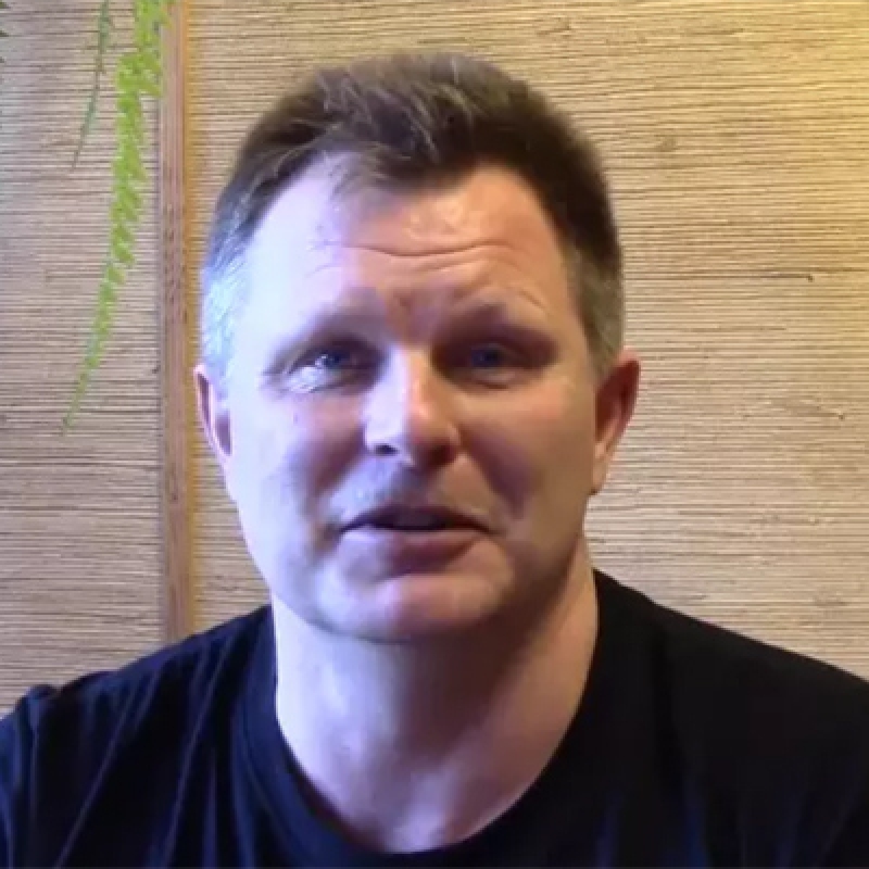 Олег Самсоненко